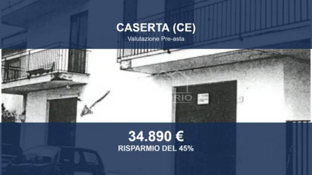 negozio in vendita a Caserta in zona Centro Città