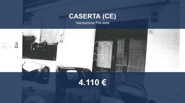 locale commerciale in vendita a Caserta in zona Centro Città