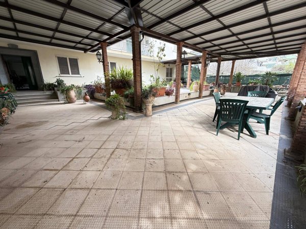 casa indipendente in vendita a Caserta in zona Centro Città