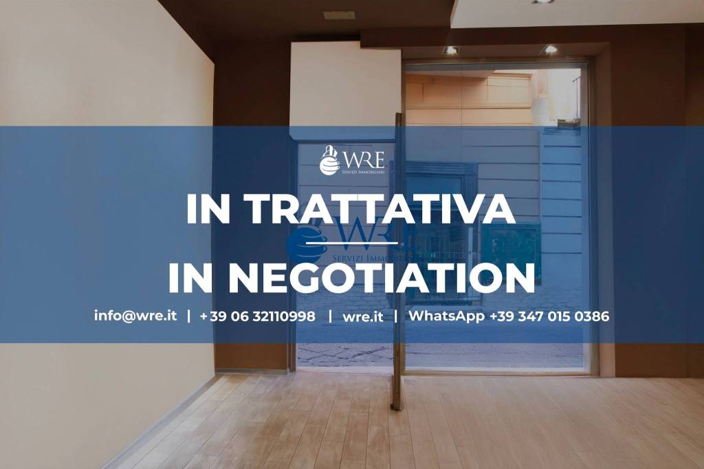 negozio in vendita a Caserta in zona Centro Città