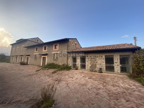 casa indipendente in vendita a Caserta