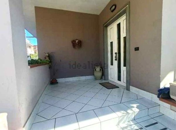 casa indipendente in vendita a Caserta in zona Acquaviva