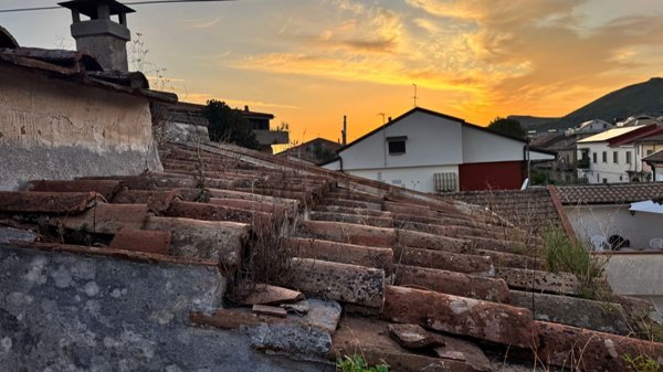 casa indipendente in vendita a Caserta in zona Centro Città