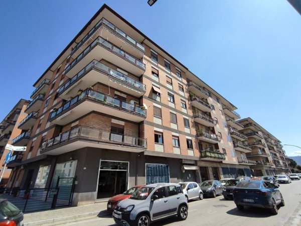 appartamento in vendita a Caserta in zona Acquaviva