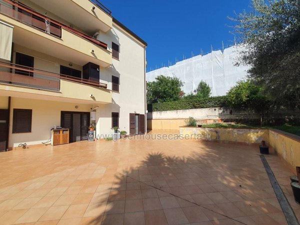 appartamento in vendita a Caserta in zona Casolla