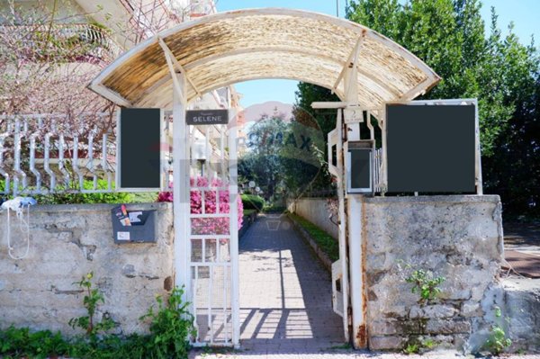 appartamento in vendita a Caserta in zona Michelangelo