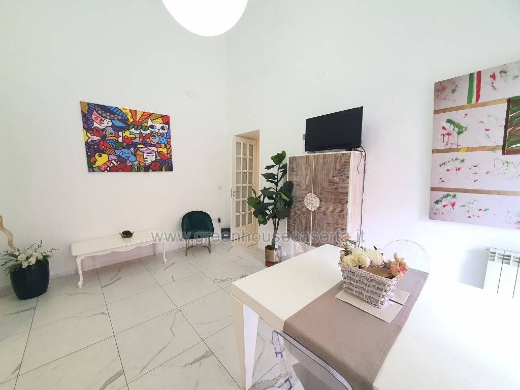 appartamento in vendita a Caserta in zona Acquaviva