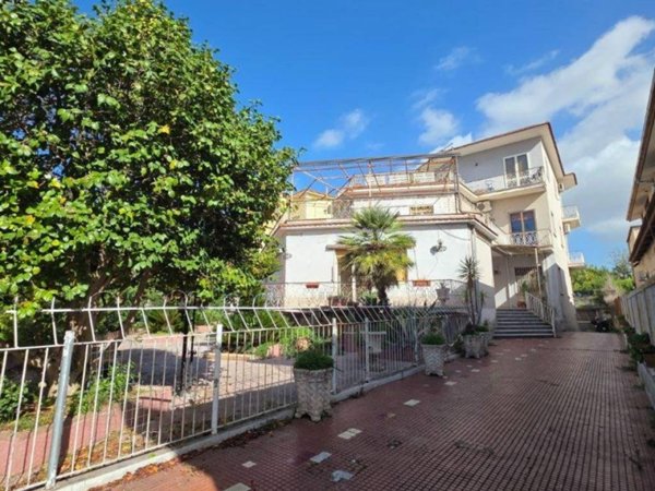 appartamento in vendita a Caserta in zona San Leucio