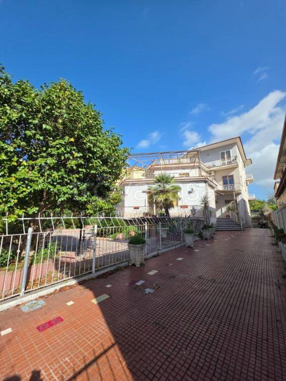 appartamento in vendita a Caserta in zona San Leucio