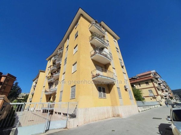 appartamento in vendita a Caserta in zona Acquaviva