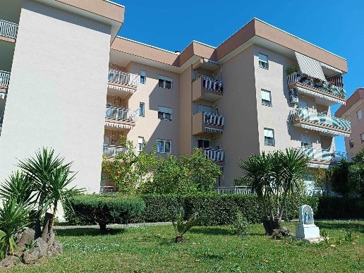 appartamento in vendita a Caserta in zona Acquaviva