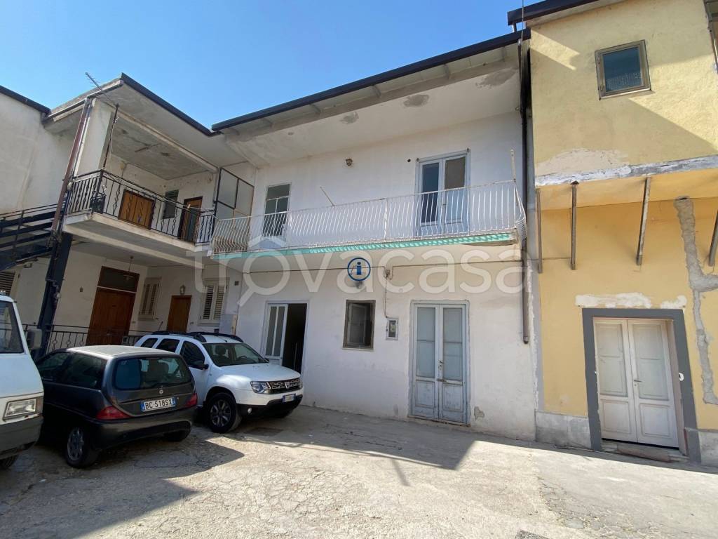 casa indipendente in vendita a Caserta in zona Acquaviva