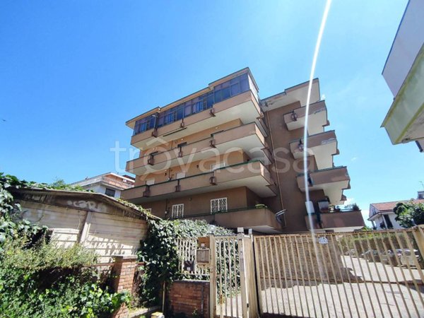 appartamento in vendita a Caserta in zona Acquaviva