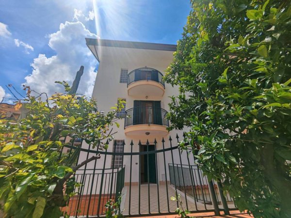 casa indipendente in vendita a Caserta in zona Centurano/Cerasole