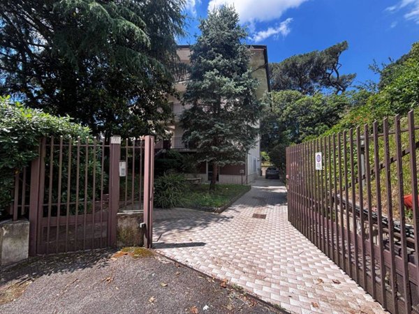 casa indipendente in vendita a Caserta in zona Puccianiello