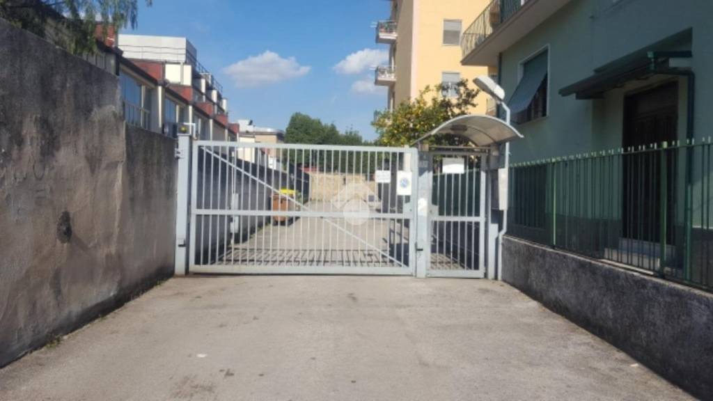 appartamento in vendita a Caserta in zona Acquaviva