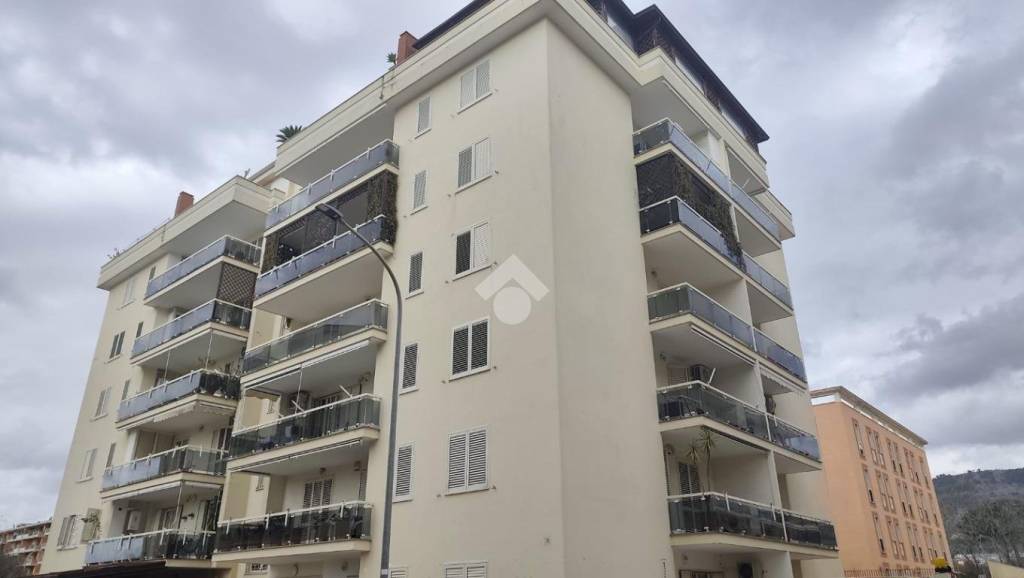 appartamento in vendita a Caserta in zona Casertavecchia