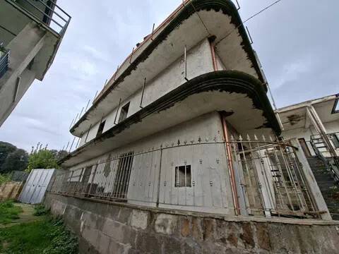 intera palazzina in vendita a Caserta in zona Puccianiello