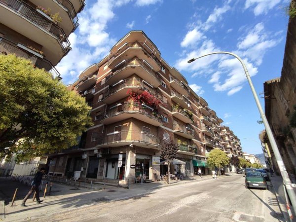 appartamento in vendita a Caserta in zona Acquaviva