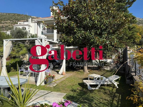 casa indipendente in vendita a Caserta in zona Santa Barbara / Tuoro