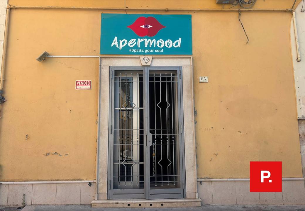 locale commerciale in vendita a Caserta in zona Centro Città