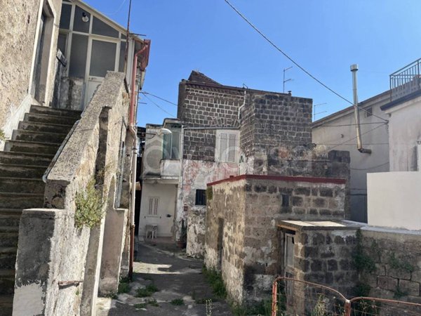 casa indipendente in vendita a Caserta in zona Garzano