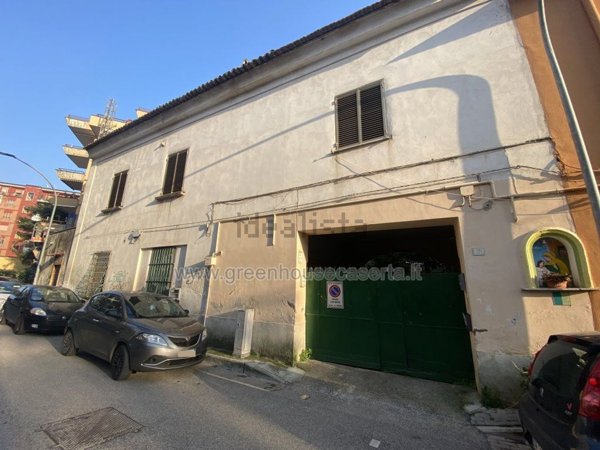 appartamento in vendita a Caserta in zona Ospedale