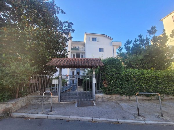 appartamento in vendita a Caserta in zona Falciano