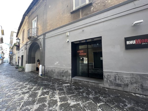 negozio in vendita a Caserta