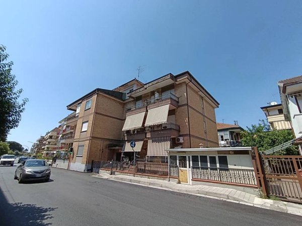 appartamento in vendita a Caserta in zona Acquaviva