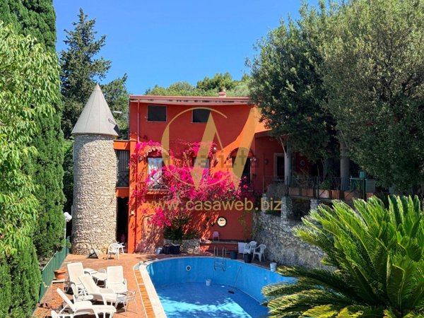 casa indipendente in vendita a Caserta in zona Centurano/Cerasole