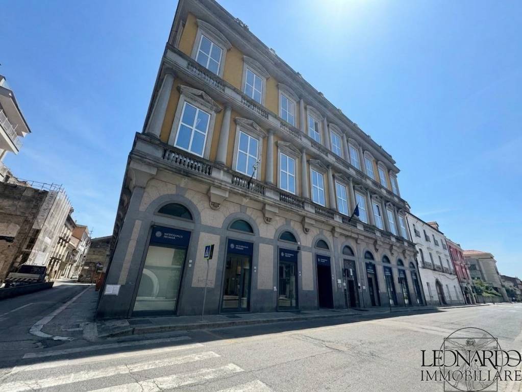 negozio in vendita a Caserta