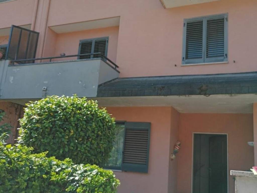 casa indipendente in vendita a Caserta in zona San Clemente