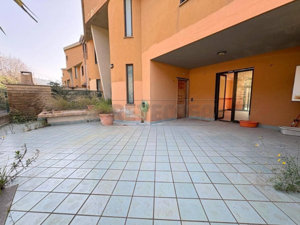 casa indipendente in vendita a Caserta in zona Acquaviva