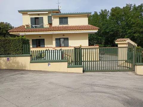casa indipendente in vendita a Caserta in zona Casola