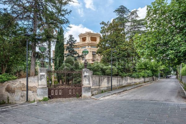 villa in vendita a Caserta in zona San Leucio