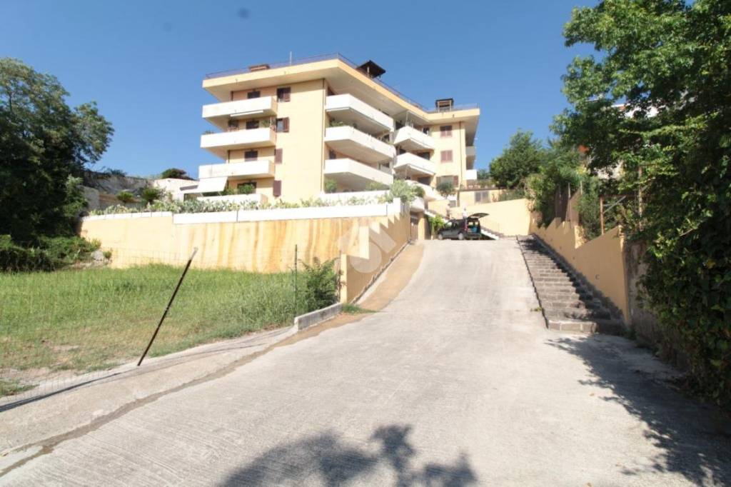 appartamento in vendita a Caserta in zona Briano