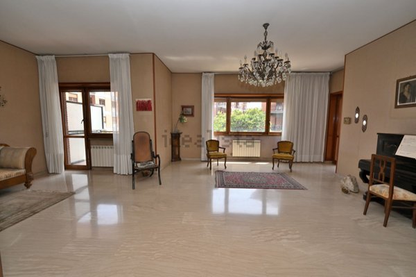 appartamento in vendita a Caserta in zona Acquaviva