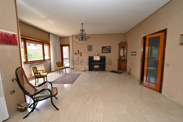 appartamento in vendita a Caserta in zona Acquaviva
