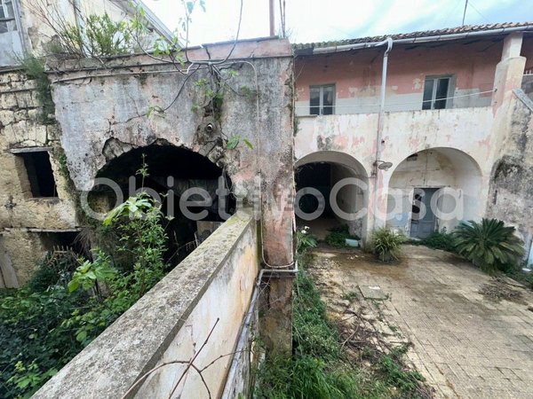 appartamento in vendita a Caserta in zona Centurano/Cerasole