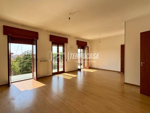 appartamento in vendita a Caserta in zona Acquaviva