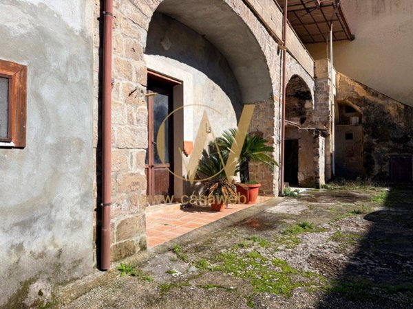 casa indipendente in vendita a Caserta in zona Puccianiello