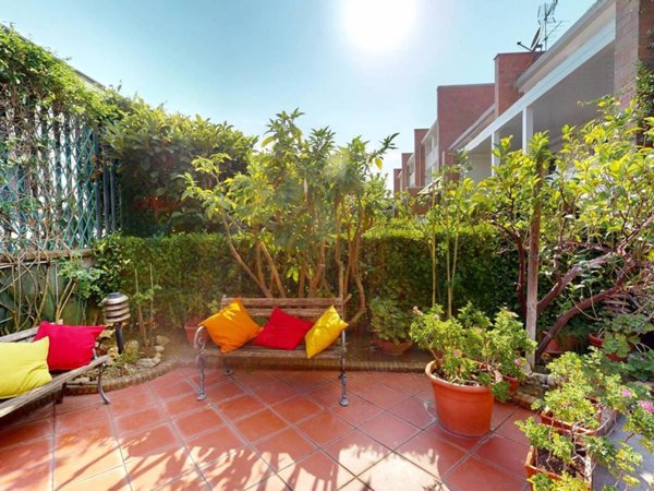 casa indipendente in vendita a Caserta in zona Briano