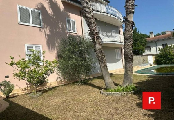 casa indipendente in vendita a Caserta in zona Vaccheria