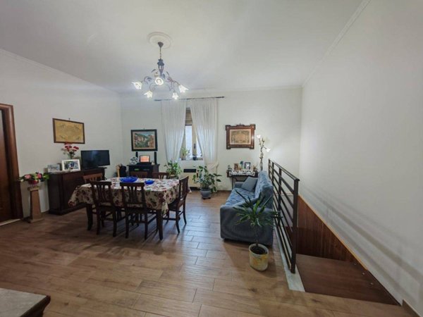 casa indipendente in vendita a Caserta in zona Casola
