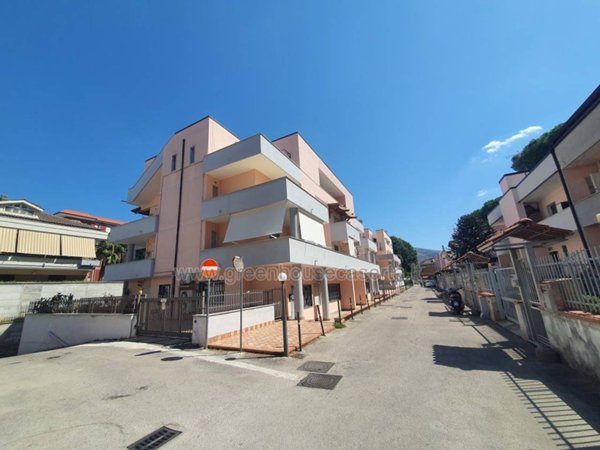 appartamento in vendita a Caserta in zona Centurano/Cerasole
