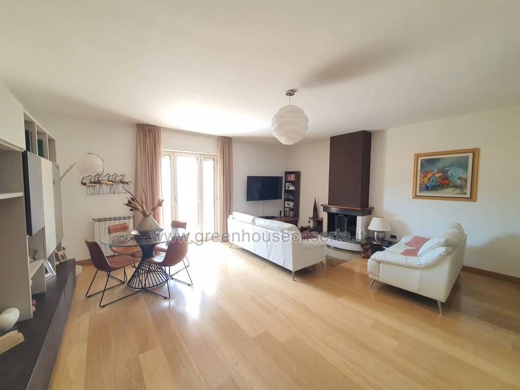 appartamento in vendita a Caserta in zona Falciano