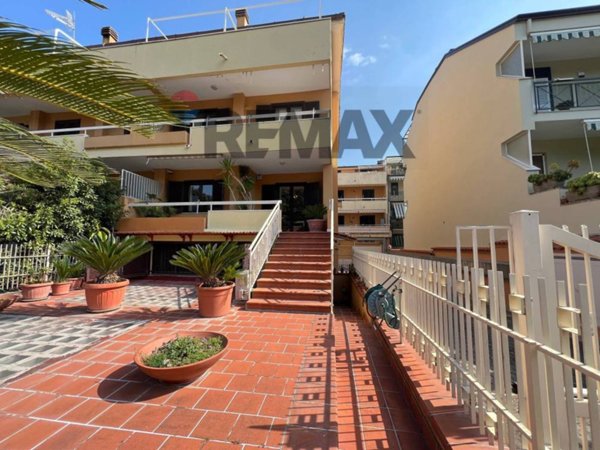 casa indipendente in vendita a Caserta in zona Centurano/Cerasole