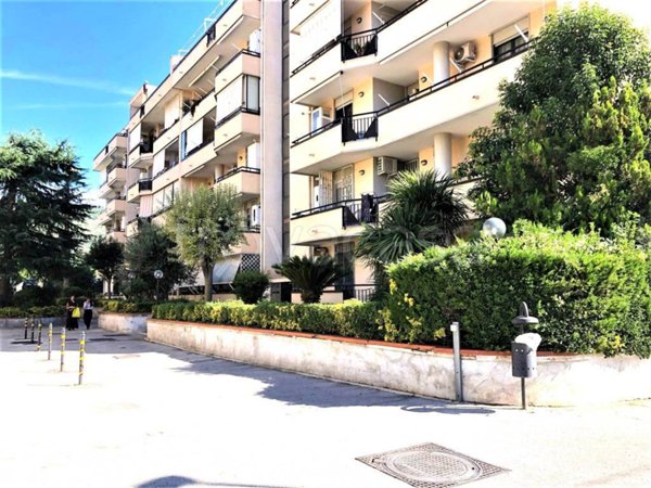appartamento in vendita a Caserta in zona Michelangelo