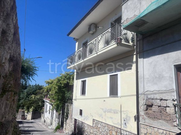 appartamento in vendita a Caserta in zona Casolla